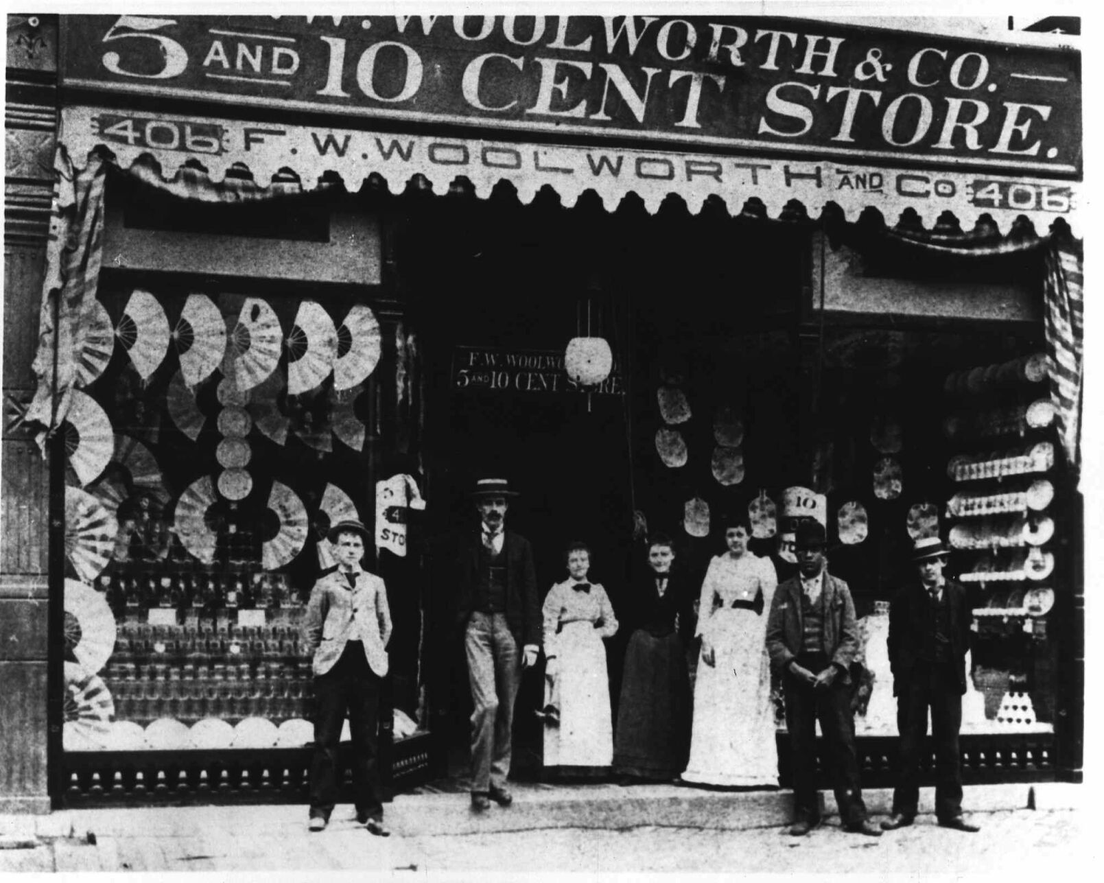1997: Woolworth Corp.